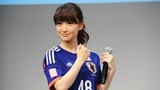 日本当红女星助力世界杯 着日本队服惊艳亮相